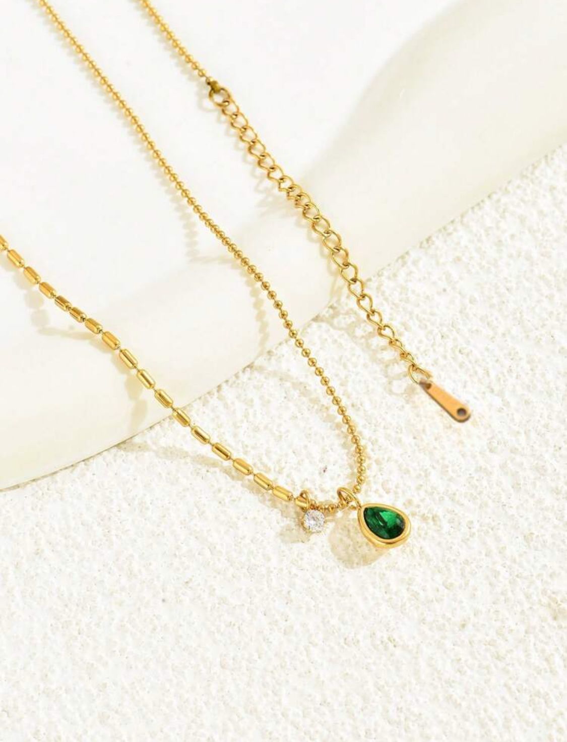 collar esmeralda